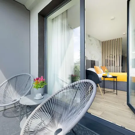 Perlowa Przystan Eleganckie Studio Z Parkingiem W Kolobrzegu By Noclegi Renters 公寓 *